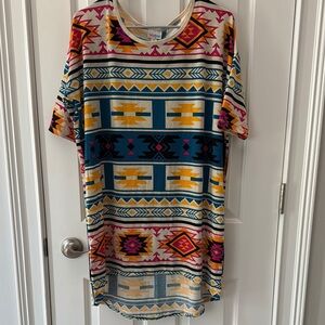 Medium Women’s Colorful Geometric Patterned Tunic